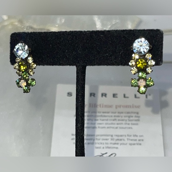 SORRELLI 🌼 Flower Multi Color Pierced Earrings made with Swarovski Crystals. - Picture 7 of 13
